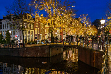 Naklejka premium Amsterdam bei nacht