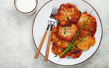 potato pancakes, pancakes with sour cream, Belarusian dish, homemade, no people,
