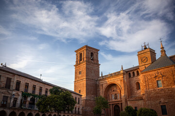 Naklejka premium Side view of the church of San Andrés in Villanueva de los Infantes, Ciudad Real, Castilla-La Mancha, Spain at dusk