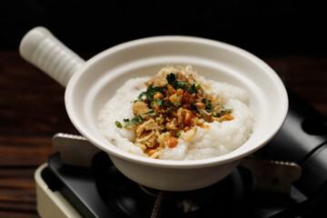 Chinese Claypot Chicken Porridge