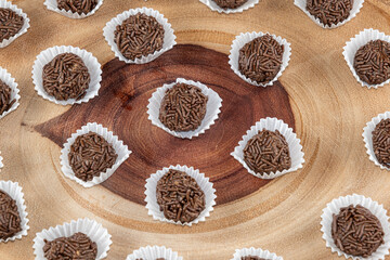 Brazilian chocolate truffle on wooden plates. Traditional Brazilian sweet_7.