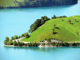 Lake Lungern or Natural reservoir Lungerersee - Canton of Obwald, Switzerland (Naturstausee Lungernsee oder Lungerensee - Kanton Obwald, Schweiz)