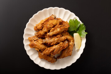 鶏の手羽中のから揚げ