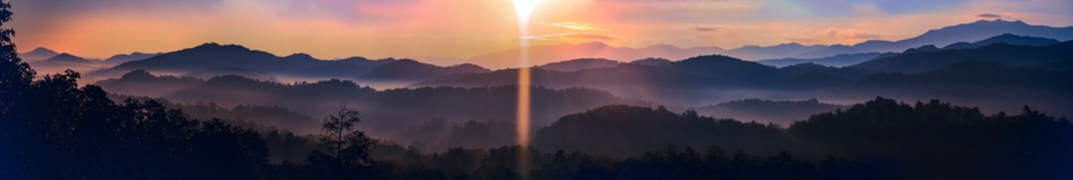Sunrise over the Great Smoky Mountains in Tennessee. These Blue Ridge mountains are like no other!