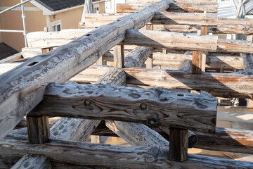 古民家の梁と柱を残してリフォームする