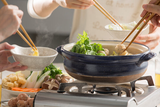 Eating together around the chanko-nabe