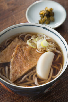 Kitsune soba with pickles