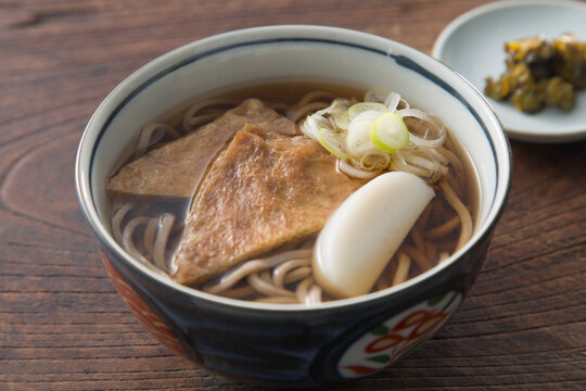 Kitsune soba with pickles