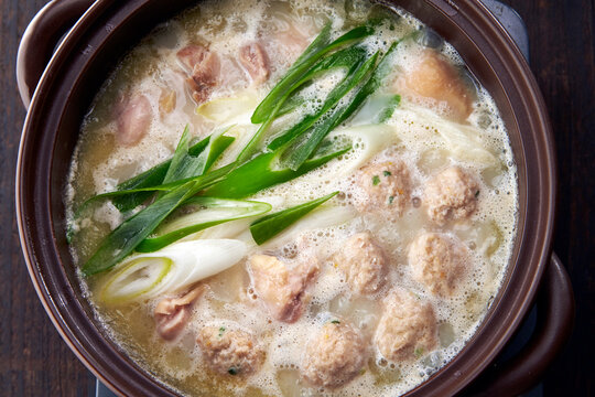 Chicken mizutaki nabe