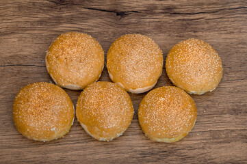 Pszenne okrągłe bułeczki drożdżowe do hamburgerów 