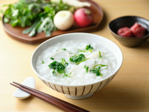 Rice gruel with seven herbs and pickled plums