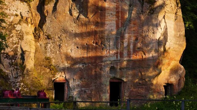 Anfabrika Ligatne Cellar Caves And Cliffs. Majestic Underground Labryinth Carved By Ancient Inhabitants. Latvia Sightseeing Tours, Travel, And Adventure In Gauja National Park.