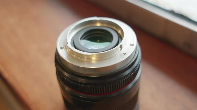 Cine lens and bayonet insert in close-up
