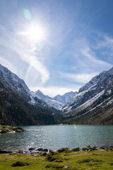 Lago de Gaube en los Pirineos franceses en un d&iacute;a de oto&ntilde;o