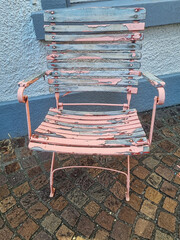 Beautiful objects and unusual designs of chairs, houses and more.