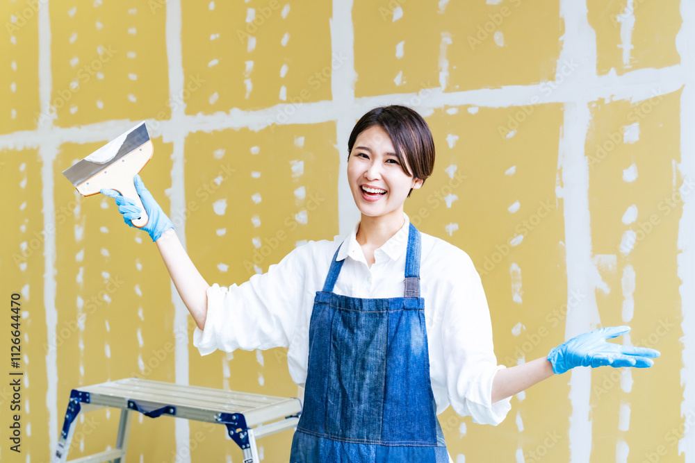Poster DIY、インテリア、内装、パテ、石膏ボード、壁紙、女性、日本人、笑顔、リフォーム、張り替え、塗装、住宅、建築、業者、仕事、働く、ペンキ、ペイント、改装、エプロン、コテ、佐官、がんばる、努力、チャレンジ、挑戦、成功、完成、ツール、道具、ホームセンター、ショップ、主婦、自営業、店舗、設計、自作、コーキング、サーフェイサー、アルバイト、スタッフ、ポジティブ、清掃、店員、元気、若い、リノベーション、やる気