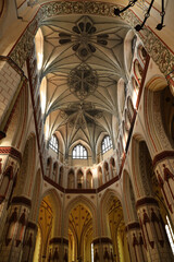 Sklepienie, sufit dawnego kościoła, świątyni miejsce kultu religijnego, architektura 