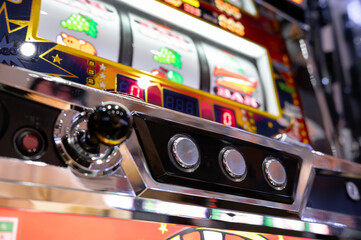 スロットマシン　パチスロ　ゲーム