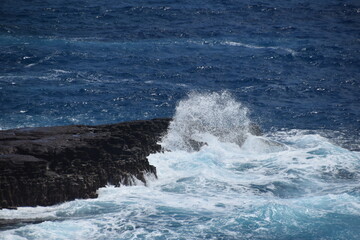 The turquoise blue ocean and beautiful paradise beaches and landscapes of Oahu island, Hawaii