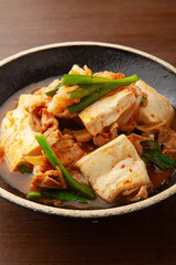 キムチ肉どうふ