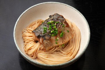 焼き鯖そうめん