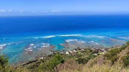 The turquoise blue Pacific Ocean around Oahu Island, Hawaii