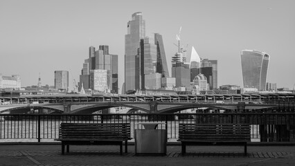 Naklejka premium London: Incredible black and white details of the capital of England, the largest and main city in the United Kingdom.