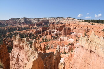 The amazing red hoodos and orange rock formations of Bryce Canyon National Park in Utah