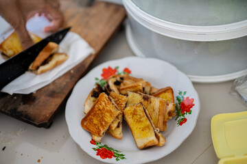 The sandwiches look so delicious and are still warm after being toasted in the frying pan.