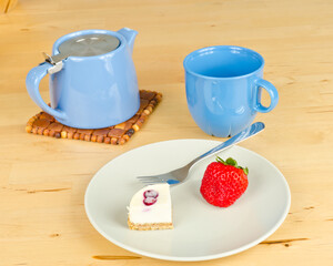 white cheesecake with strawberry