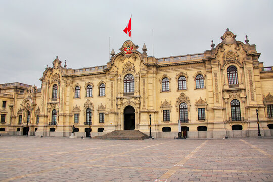 LIMA, PERU - JANUARY 31: Government Palace on January 31, 2015 in Lima, Peru. Lima is the capital and the largest city of Peru