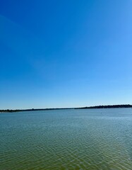 Obraz premium lake and sky