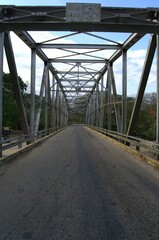 Fototapeta premium Encontramos muchas vias de comunicacion en Barinas desde caminos de tierra hasta modernas autopistas,que son utilizadas para el comercio y el turismo.