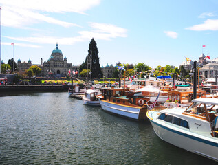 カナダ・バンクーバー島ヴィクトリアの州議事堂
