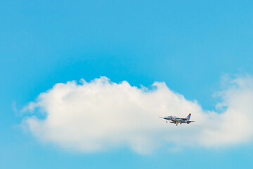 空と雲と飛行機