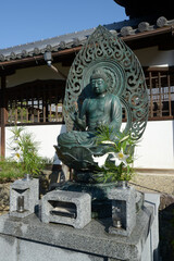 Obraz premium 興聖寺 薬医門前の観音像 京都府宇治市