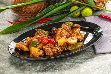 Potato with bell pepper and gravy