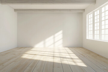 Fototapeta premium Une pièce vide avec des murs blancs, des poutres apparentes au plafond et un parquet en bois clair, éclairée par une lumière douce provenant de grandes fenêtres.