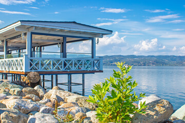 A charming lakeside restaurant perched on wooden stilts over Sapanca Lake.