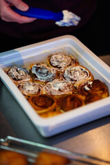 Zimtschnecken in der Zubereitung