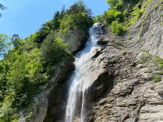 Dundelbachfall I or upper waterfall on the Dundelbach stream - Canton of Obwalden, Switzerland (Dundelbachfall 1 oder der obere Wasserfall am Dundelbach - Kanton Obwald, Schweiz)