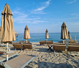 The crystal-clear waters of the Mediterranean in Liguria with intense turquoise and blue reflections for a healthy bath in the aromas of saltiness. The allure of the sea is diurnal and nocturnal.

