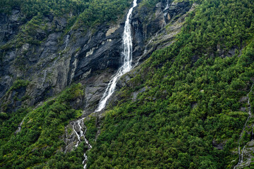 Wasserfall im Geirangerfjord in Norwegen