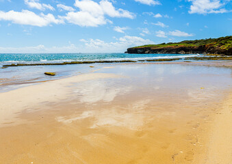 Fototapeta premium Exposed Reef on Mahaulepu Beach, Mahaulepu Heritage Trail, Poipu, Kauai, Hawaii, USA