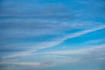 Obraz premium Fantastic soft white clouds against blue sky