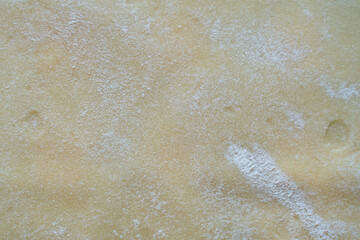 frisch ausgerollter Teig zum Backen von Plätzchen