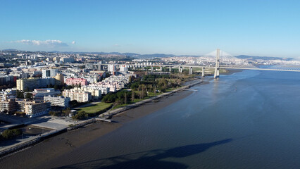 Obraz premium ponte vasco da gama rio tejo lisboa