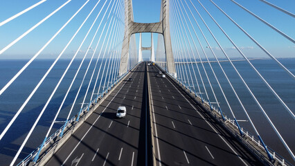 Obraz premium ponte vasco da gama, lisboa, portugal, imagens aéreas