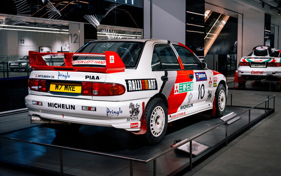 FUJI, JAPAN - 23 NOVEMBER 2024: ON DISLPAY AT THE FUJI SPEEDWAY MOTOR MUSEUM, VINTAGE MOTORSPORT ICON, THE RALLIART MITSUBISHI LANCER EVOLUTION III WORLD RALLY CAR IN WHITE RED AND BLACK PAINT