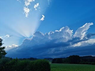 Fototapeta premium sun rays and clouds